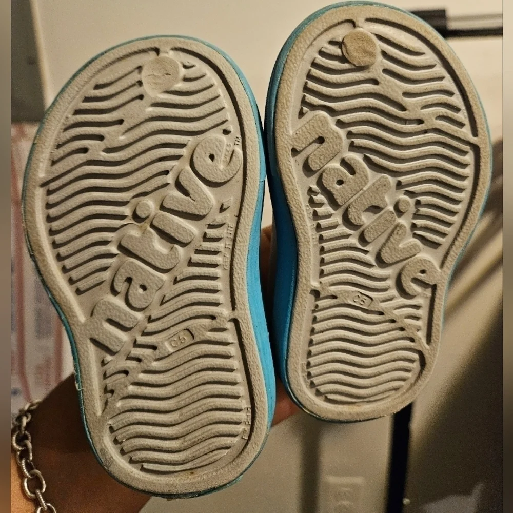 Native c5 toddler grey and blue shoes